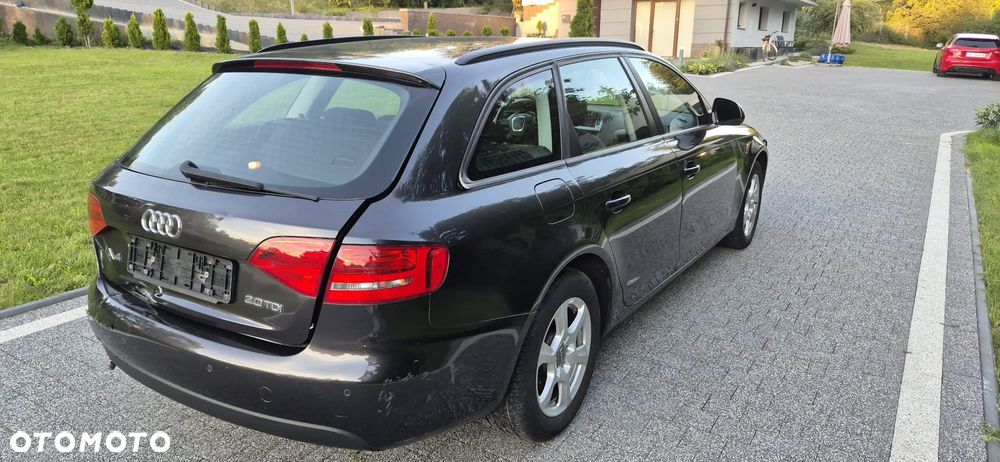 Audi A4 Avant 2.0 TDI DPF Ambiente - 8