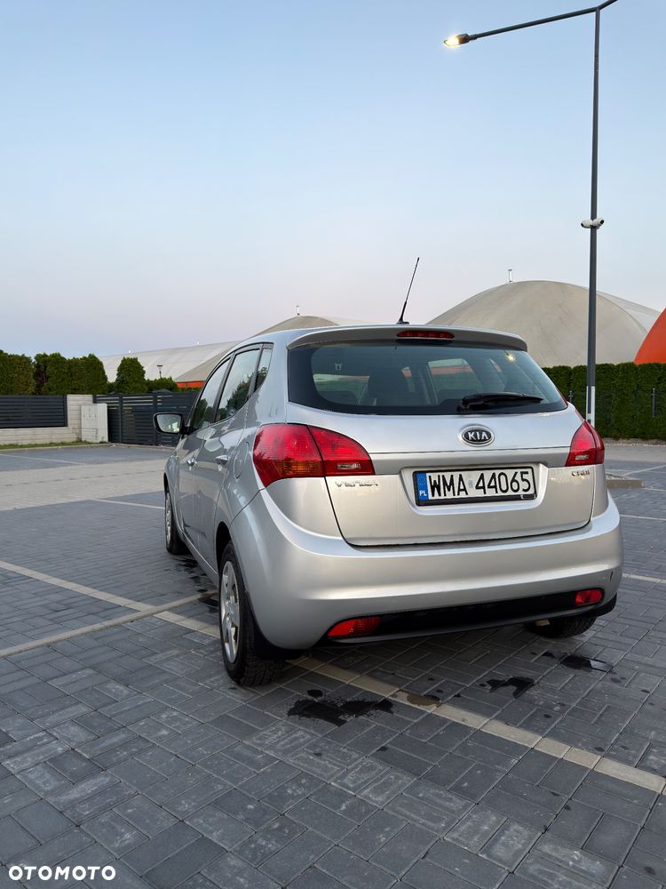 Kia Venga - 4