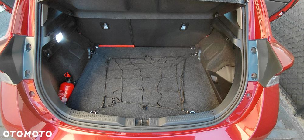 Toyota Auris Hybrid 135 Dynamic - 21