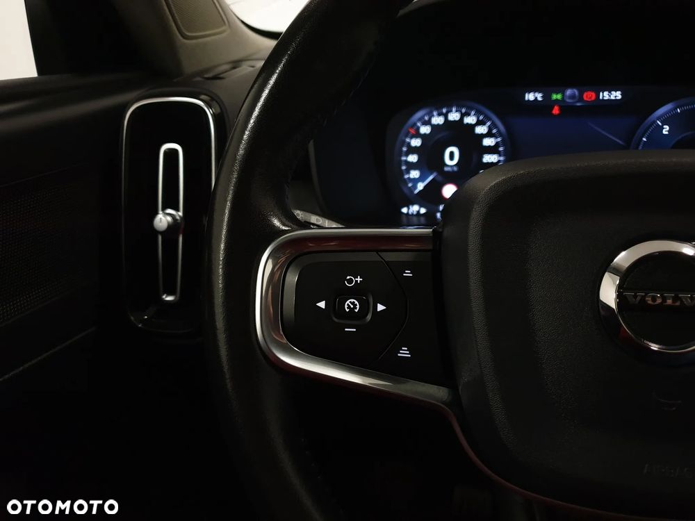 Volvo XC 40 D3 R-Design - 10