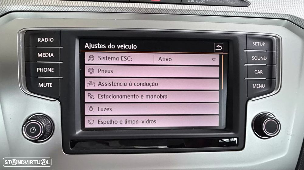 Volkswagen Passat Variant 1.6 TDI Confortline — fotografia 15