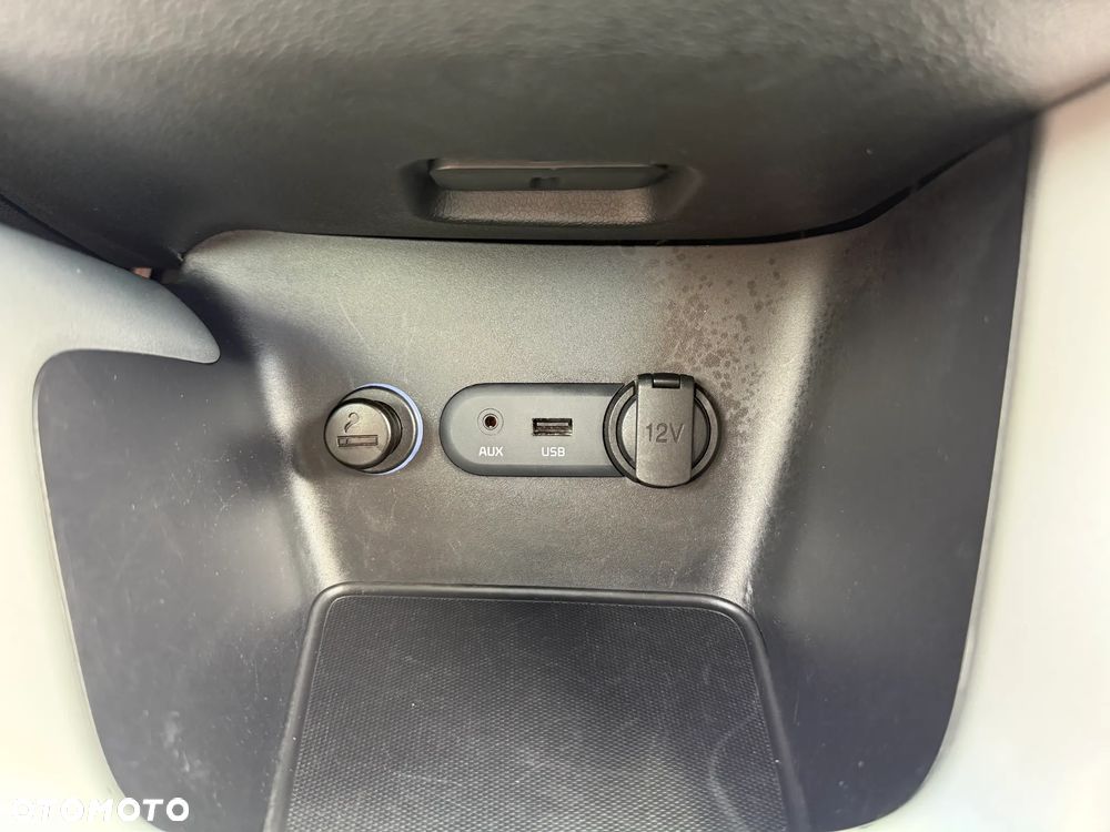 Kia Ceed 1.4 CVVT Dream Team Edition - 24