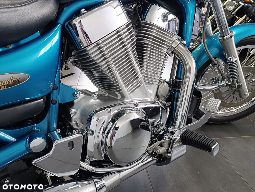 Suzuki Intruder - 19