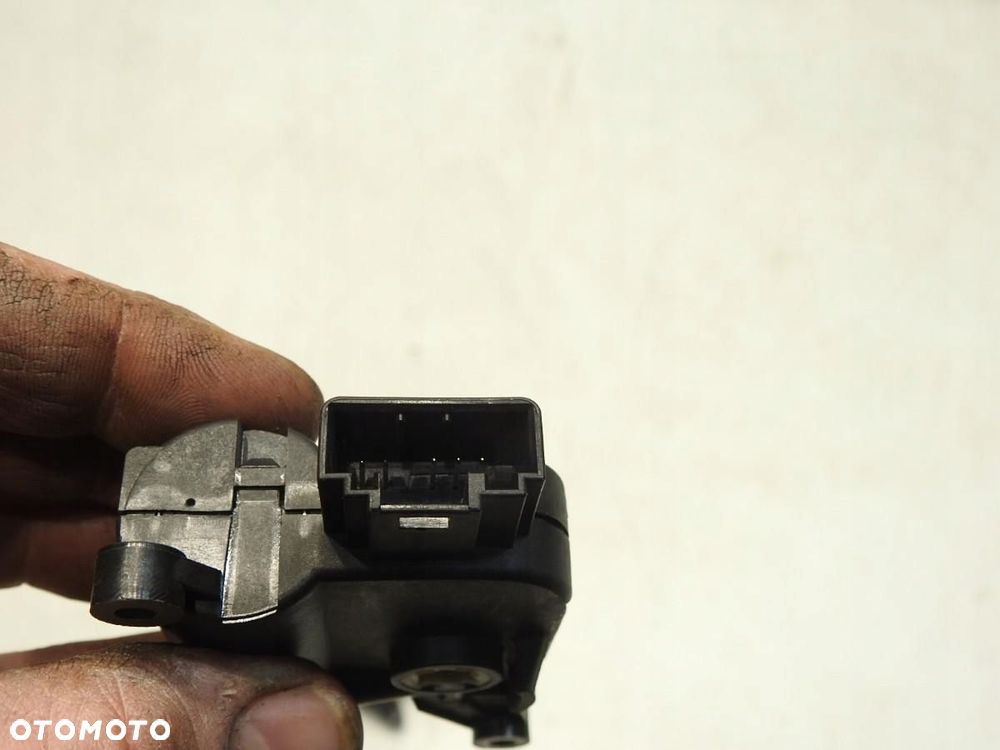 SILNICZEK NAGRZEWNICY VW PASSAT B7 3C0907511A 0132801362 CZ116880-2923 - 4