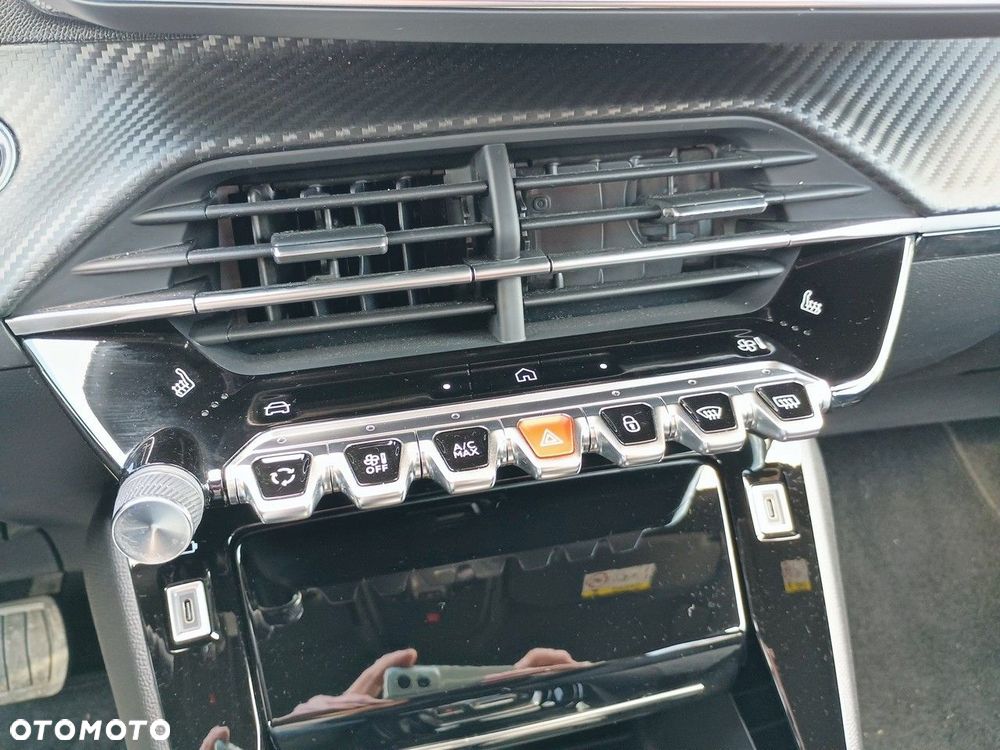 Peugeot 2008 1.2 PureTech Allure S&S EAT8 - 23