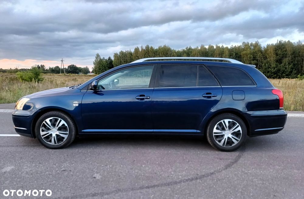Toyota Avensis 2.0 D-4D Travel - 5