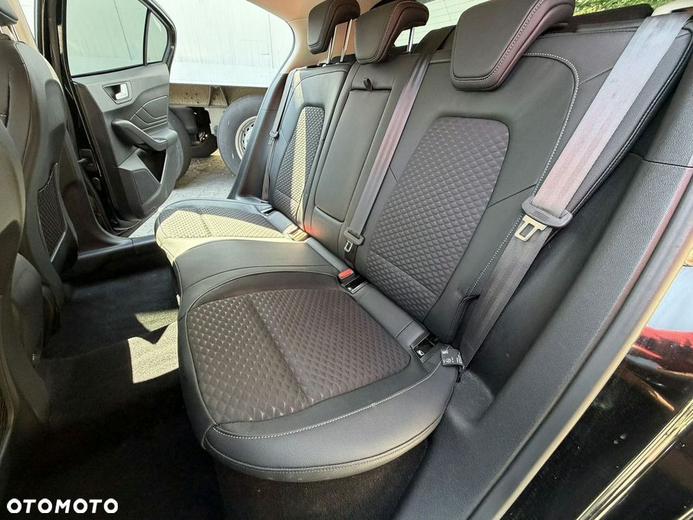 Ford Focus - 24