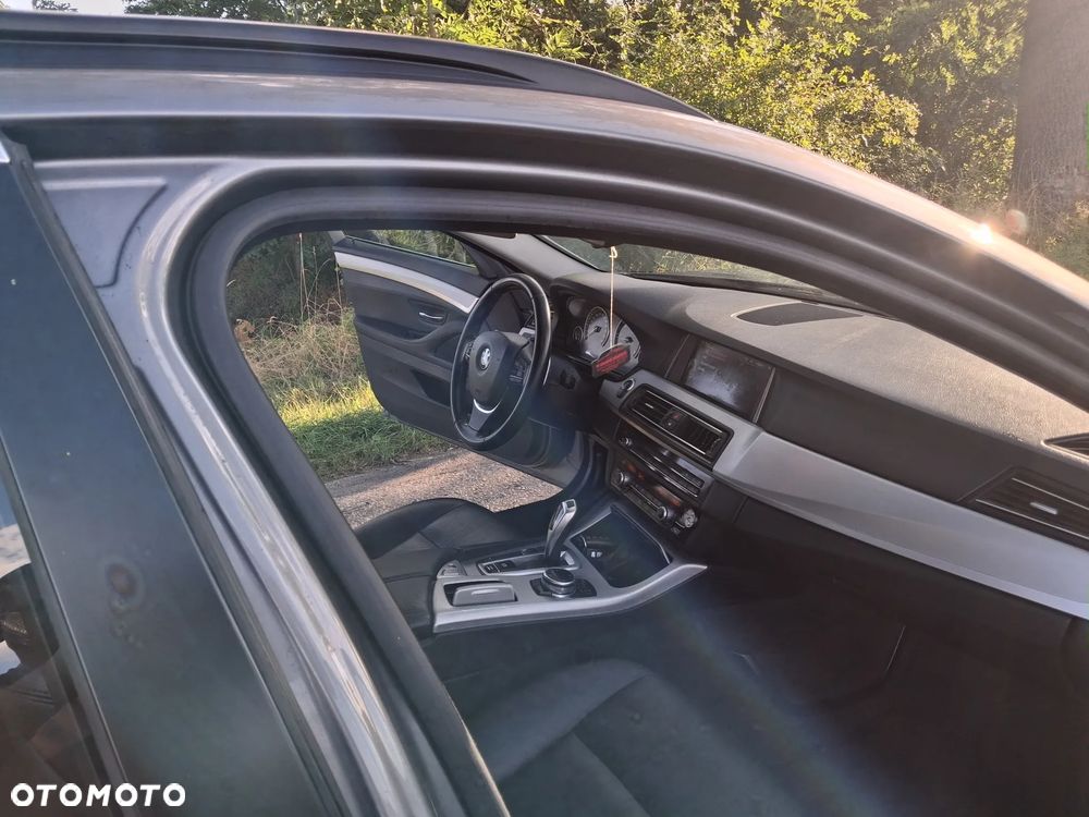 BMW Seria 5 520d Edition Fleet Sport - 12