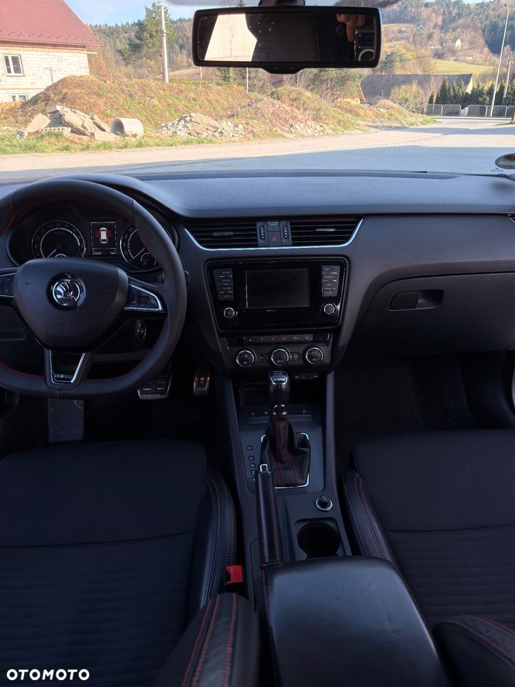 Skoda Octavia 2.0 TDI DSG RS - 15