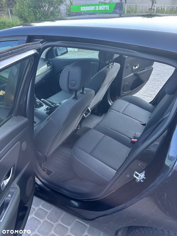 Renault Megane 1.5 dCi Authentique - 11