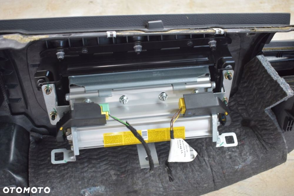 DESKA ROZDZIELCZA KOKPIT AIRBAG PODUSZK TOUAREG 7L - 8