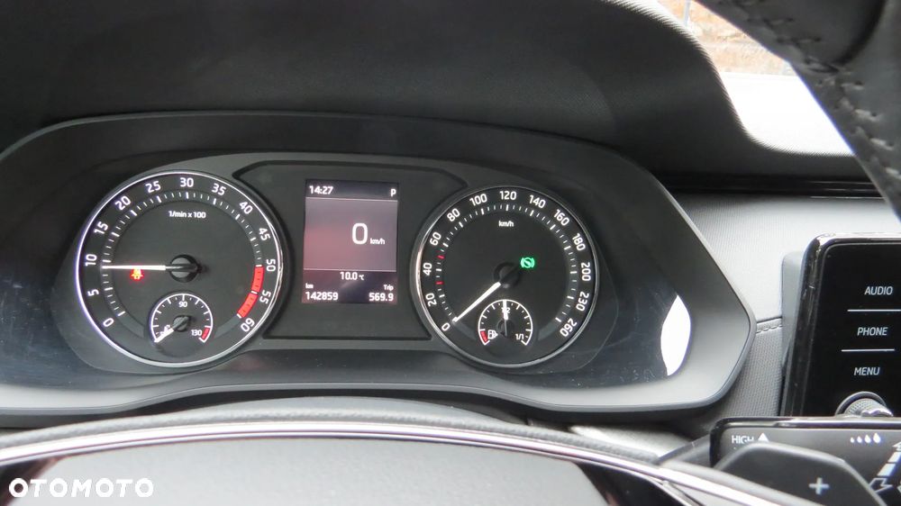 Skoda Octavia 2.0 TDI Ambition DSG - 24