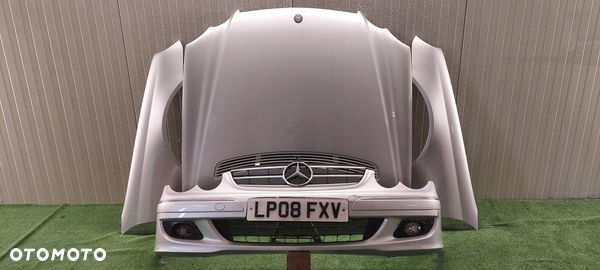 MASKA MERCEDES CLK W209 BEZ RDZY LAK 775