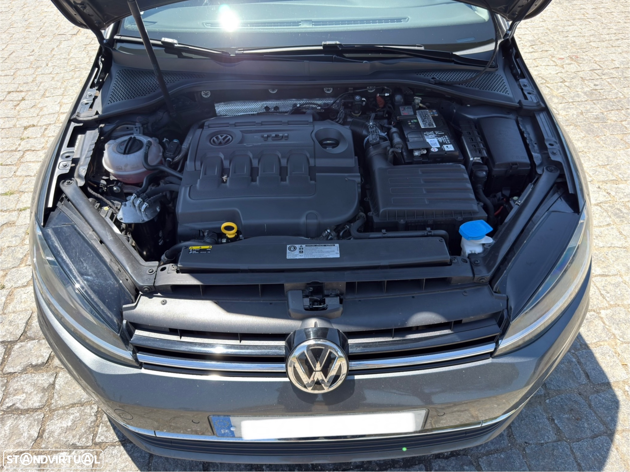 VW Golf Variant 1.6 TDi Confortline DSG - 29