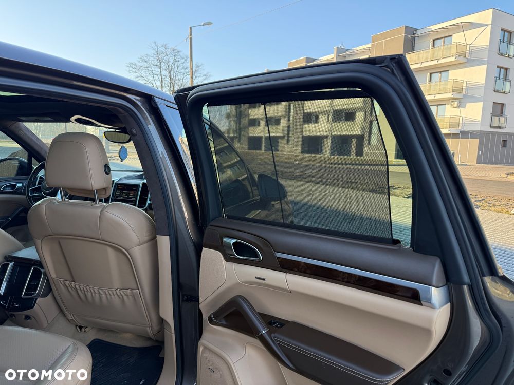 Porsche Cayenne GTS Tiptronic S - 23
