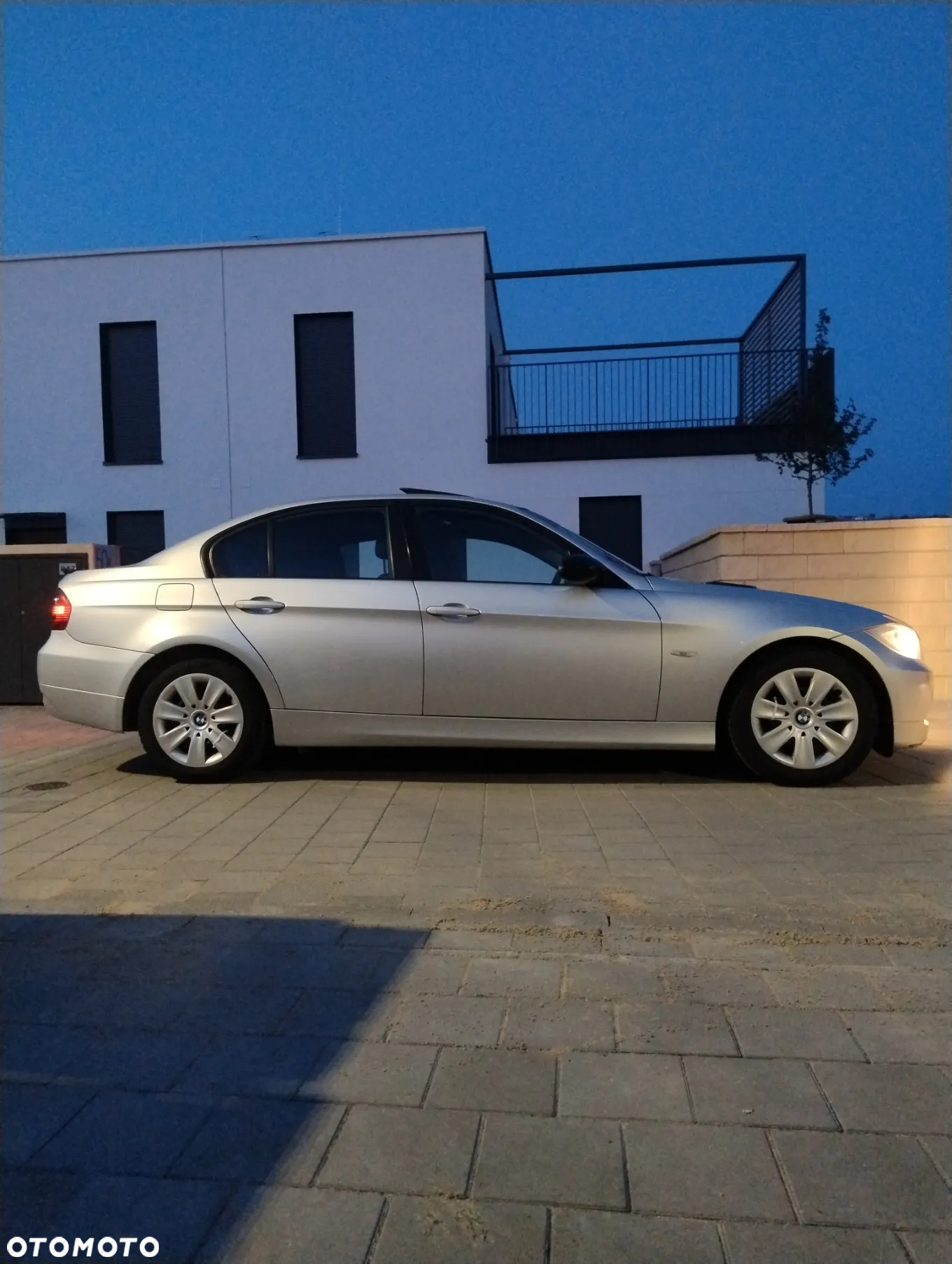 BMW Seria 3 318i - 32