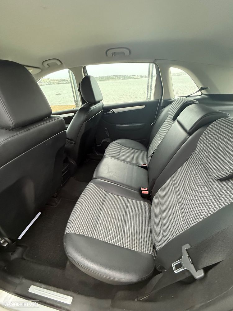 Mercedes-Benz B 180 CDI Autotronic - 14