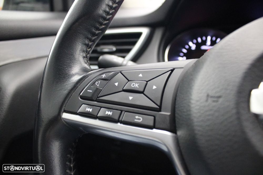 Nissan Qashqai 1.5 dCi Tekna — fotografia 10