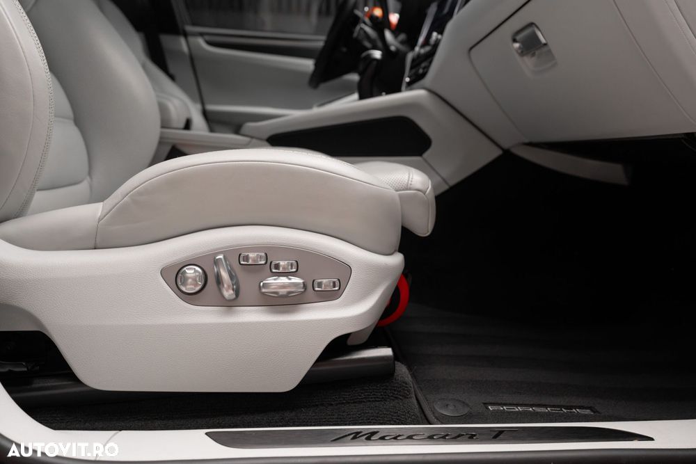 Porsche Macan T - 39