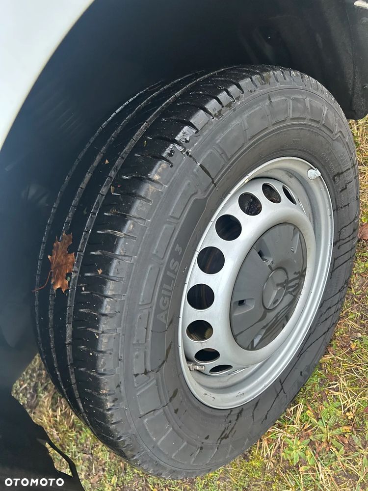 Mercedes-Benz Sprinter - 25