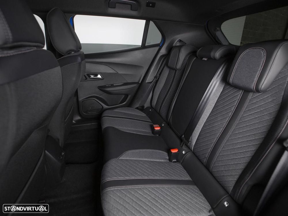 Peugeot 2008 1.2 PureTech Allure EAT8 - 9