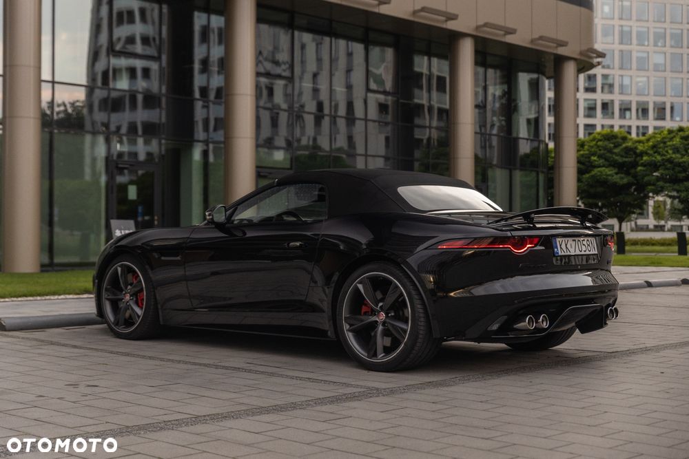 Jaguar F-Type R AWD - 12