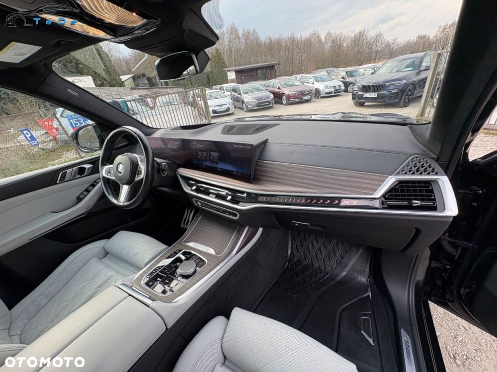 BMW X7 xDrive40i mHEV Individual Edition sport - 38