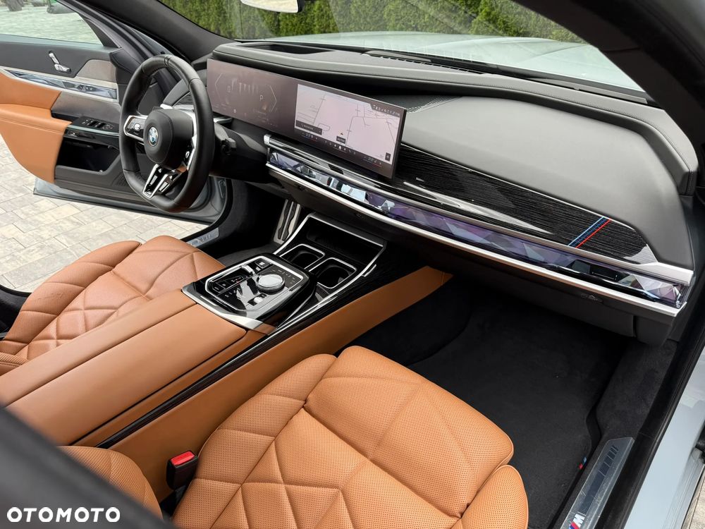 BMW Seria 7 740d xDrive mHEV sport - 11