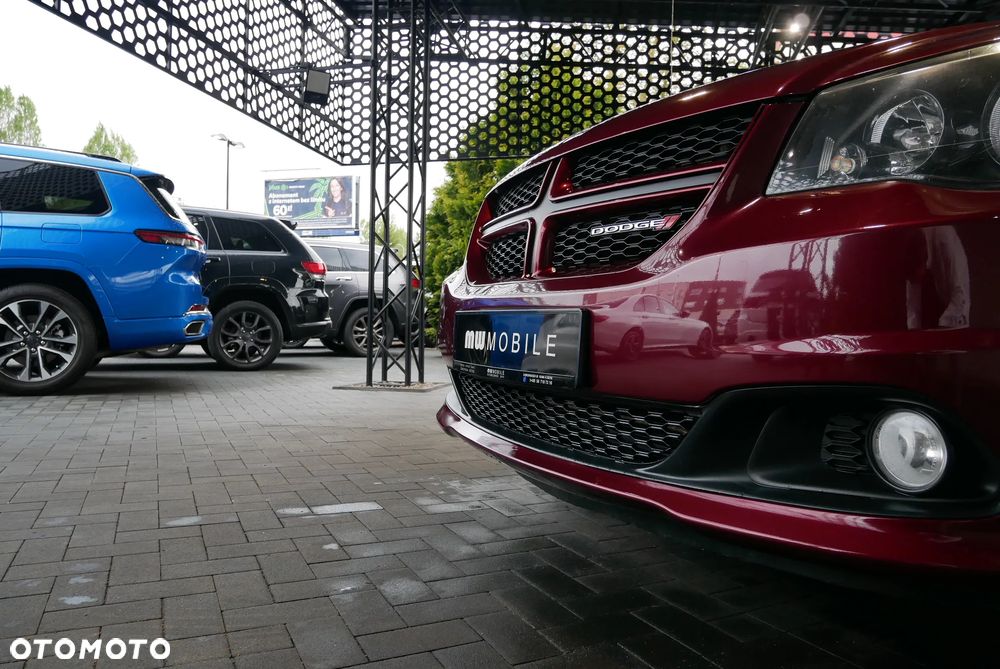 Dodge Grand Caravan - 25