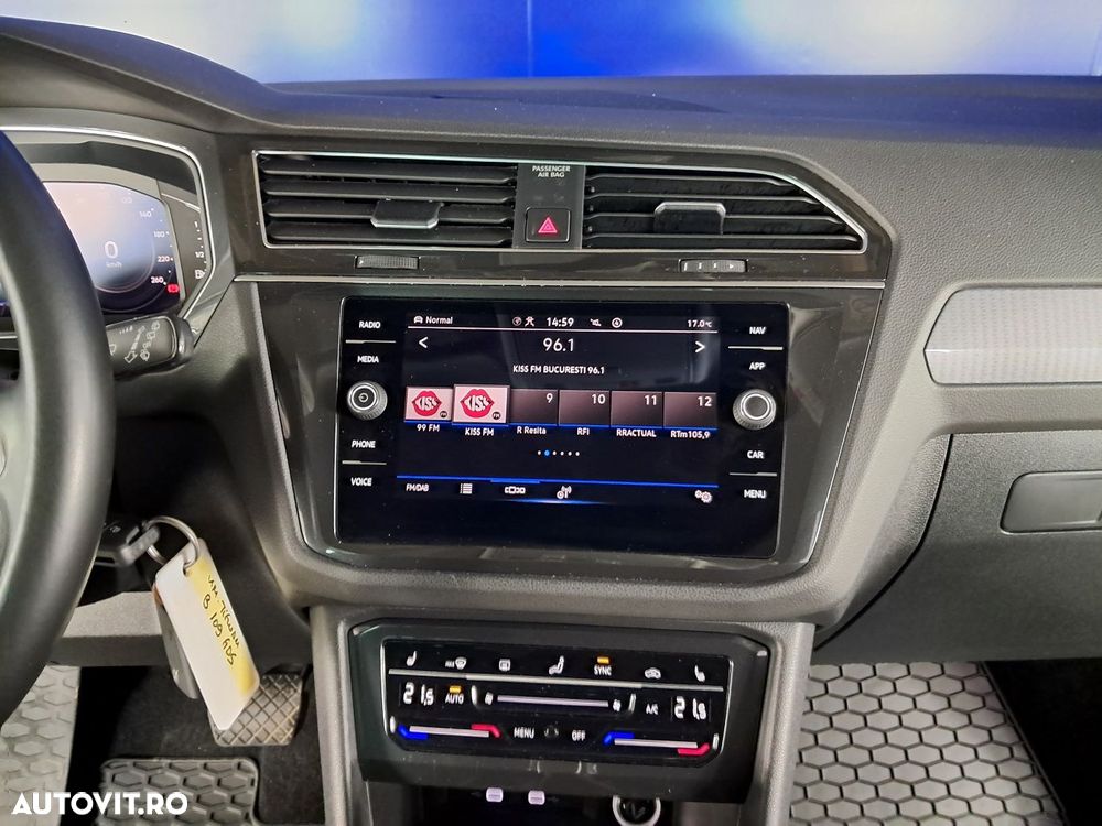 Volkswagen Tiguan - 11