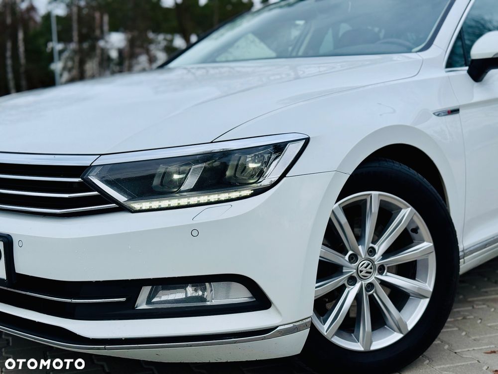 Volkswagen Passat Variant 2.0 TDI SCR 4Motion DSG Highline - 19