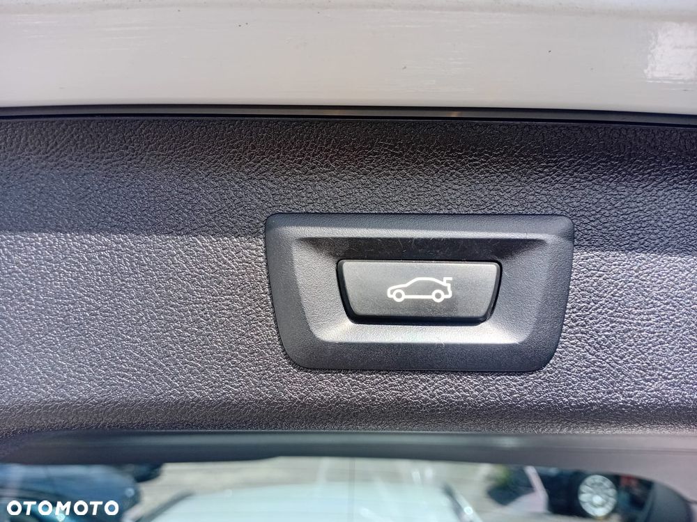 BMW Seria 5 530e M Sport sport - 17