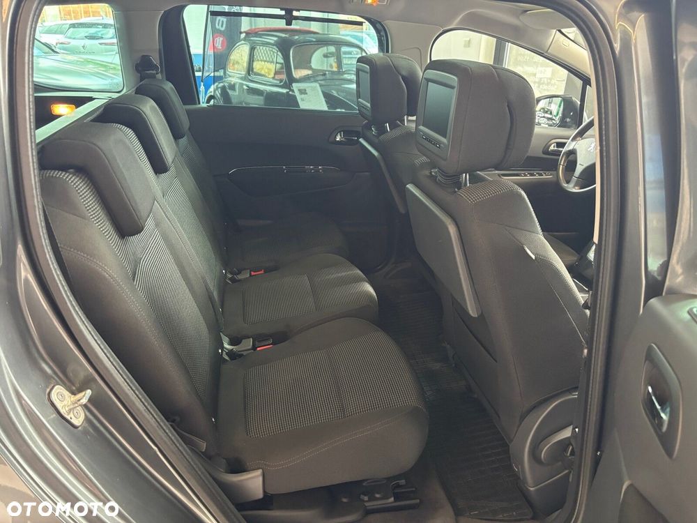 Peugeot 5008 - 25