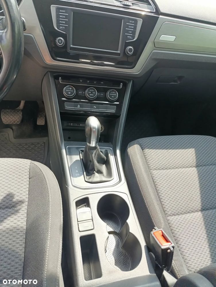 Volkswagen Touran 2.0 TDI BMT Comfortline DSG - 16