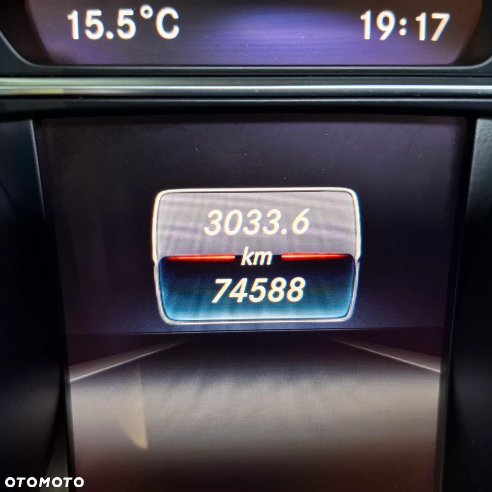 Mercedes-Benz CLA 200 AMG Line - 5