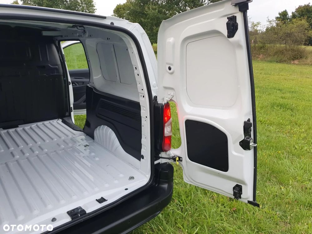 Toyota Proace City - 13