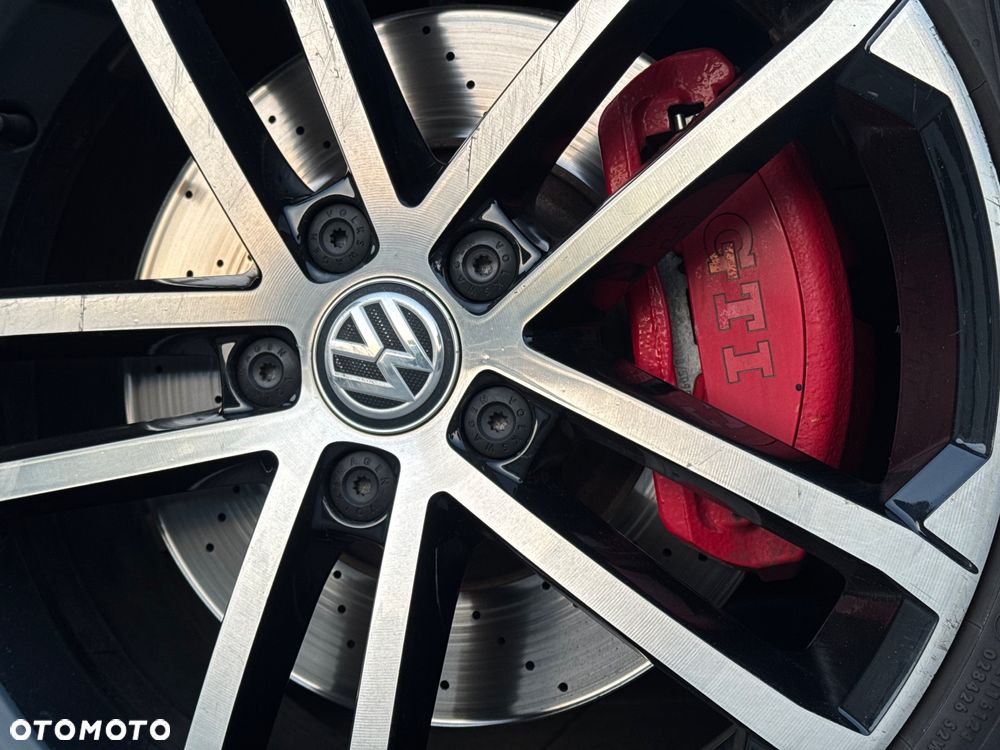 Volkswagen Golf GTI Performance BlueMotion Technology DSG - 36
