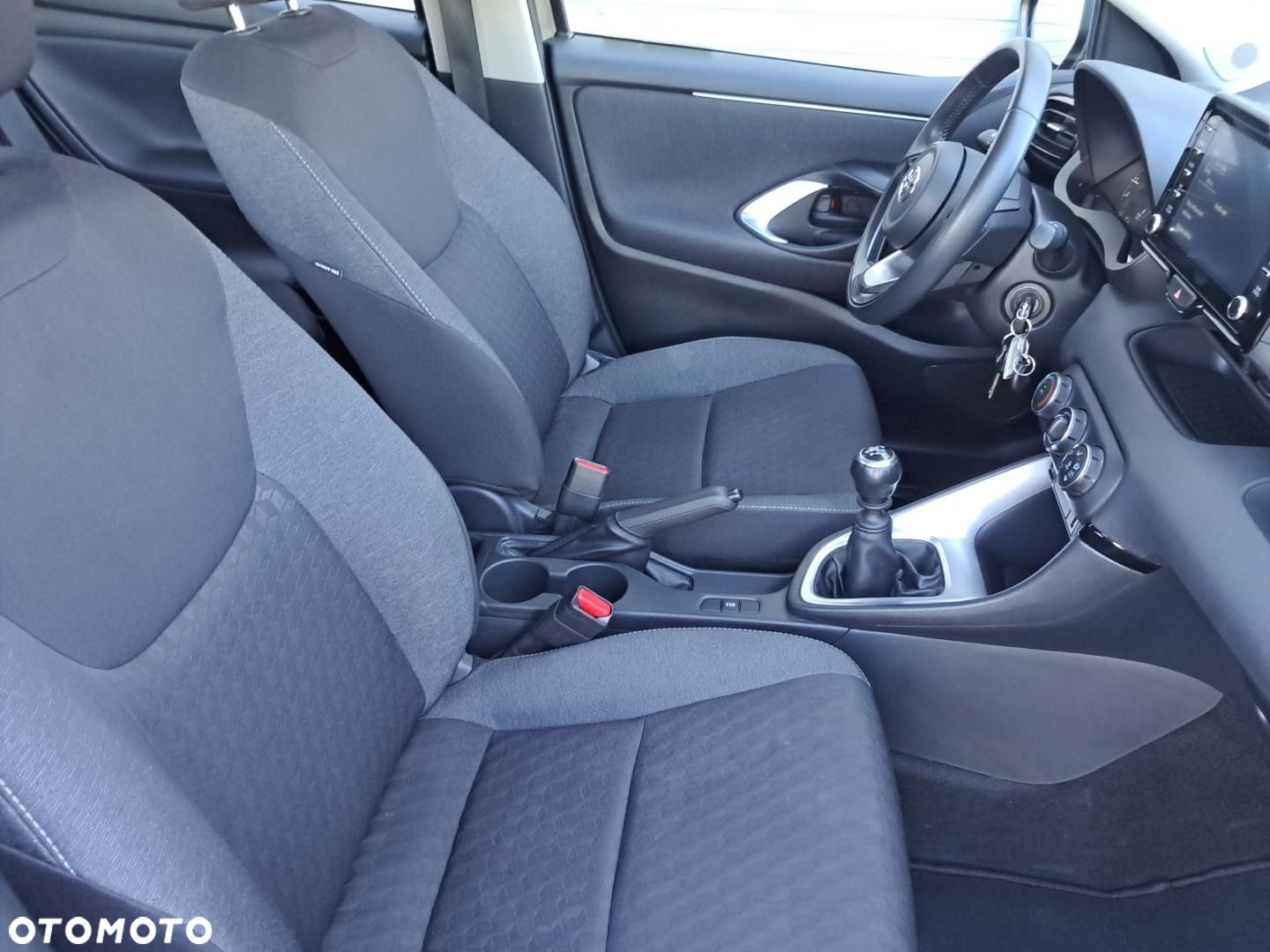 Toyota Yaris - 10