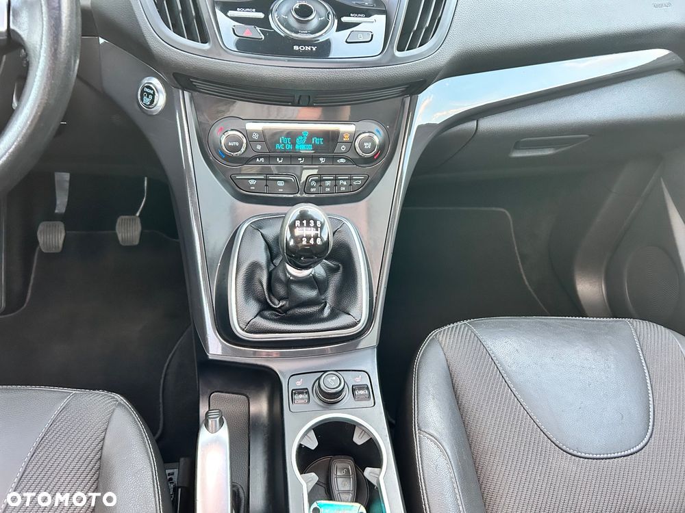 Ford Kuga 2.0 TDCi 2x4 Titanium - 18