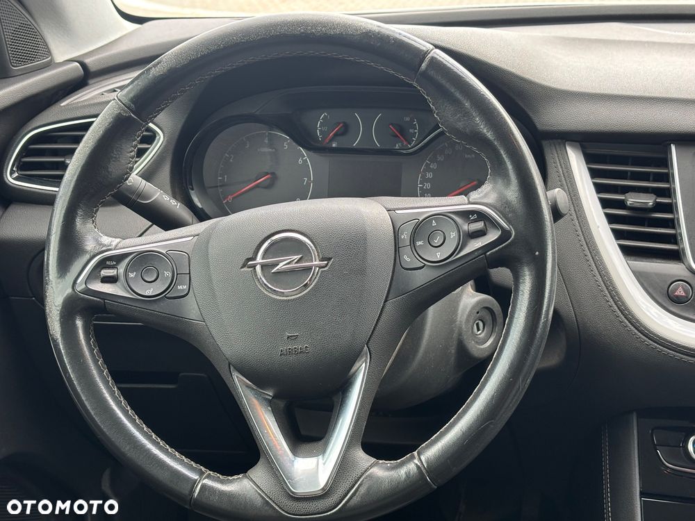 Opel Grandland X 1.2 Start/Stop Business Elegance - 13