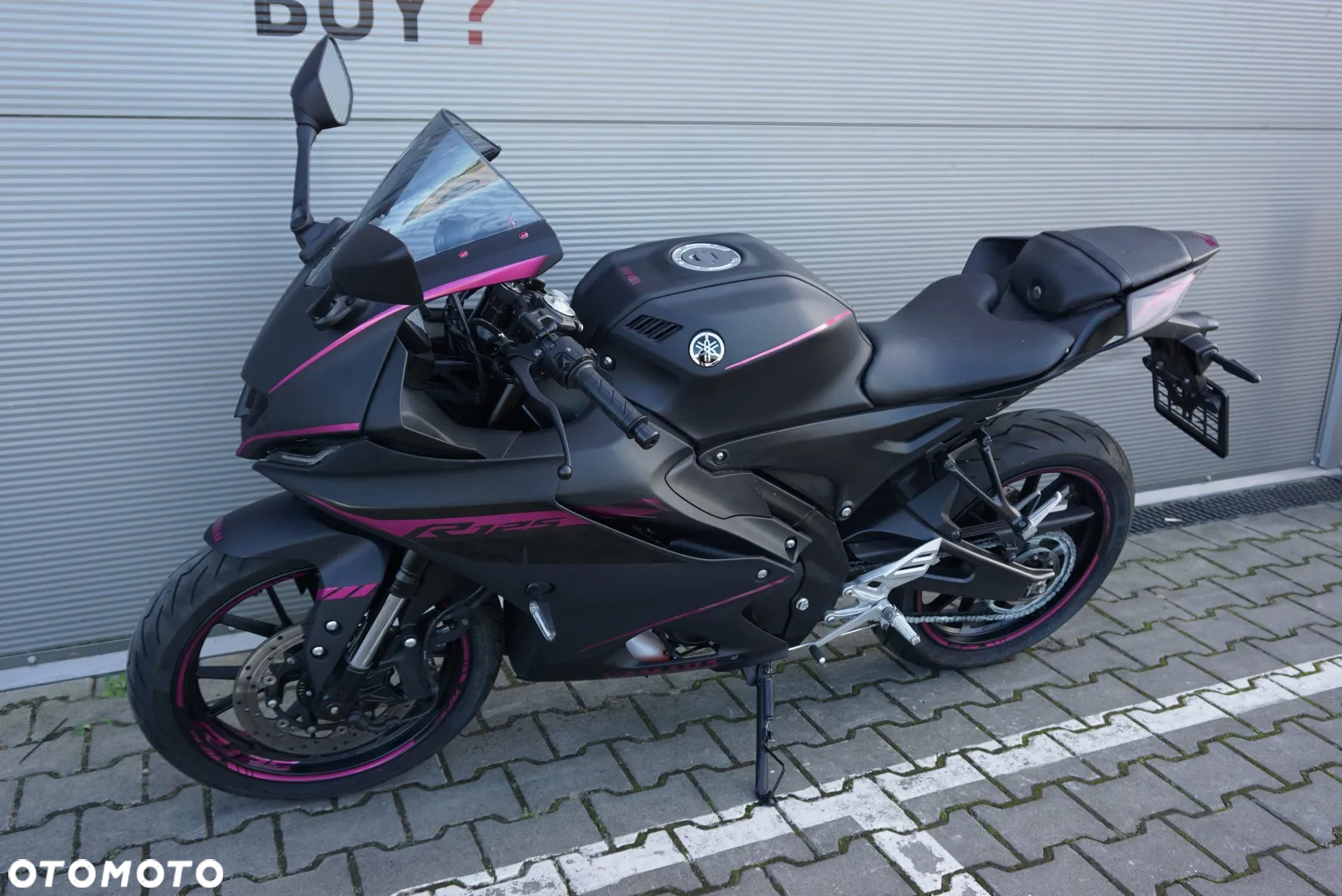 Yamaha YZF - 11