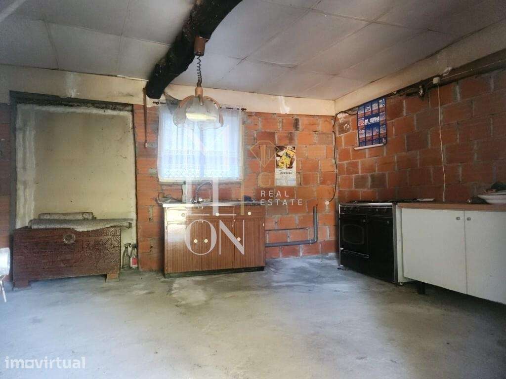 MORADIA T4 PARA RECONSTRUÇÃO EM PADRONELO – AMARANTE - Grande imagem: 4/13