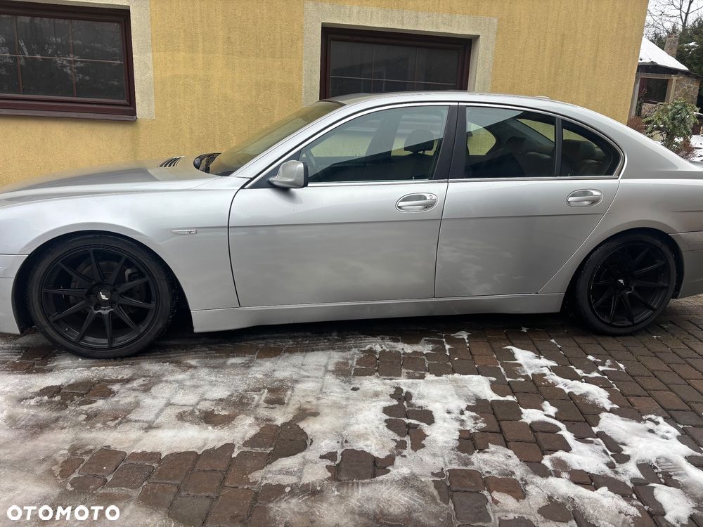 BMW Seria 7 - 16