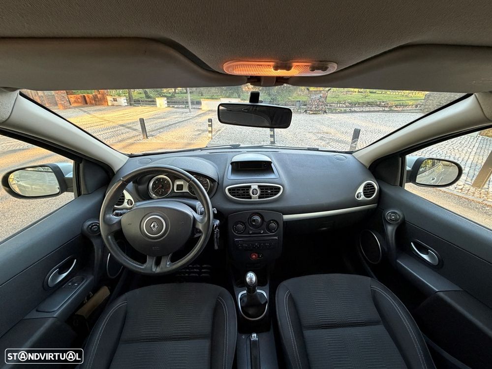 Renault Clio 1.5 dCi Dynamique S - 2