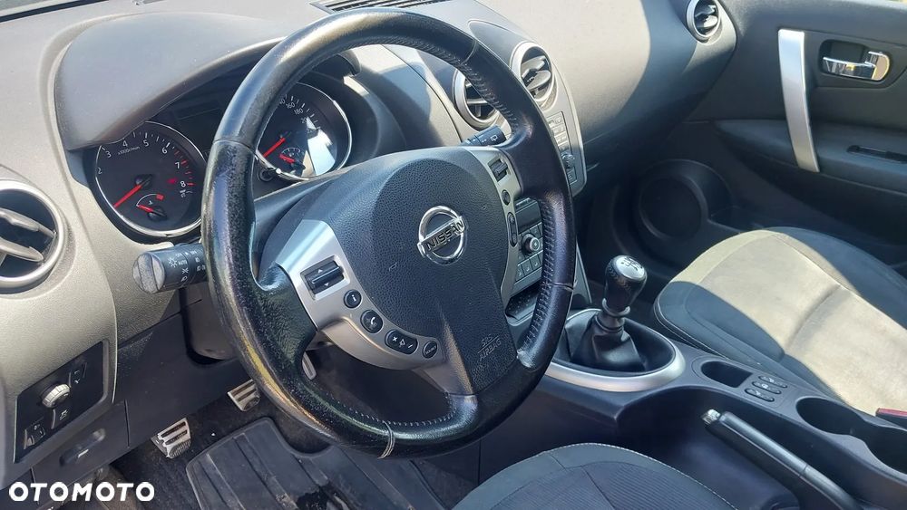 Nissan Qashqai - 11