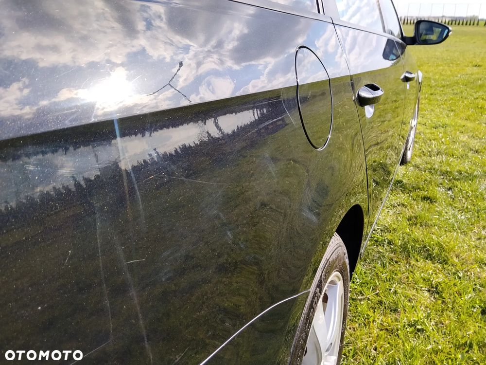 Volkswagen Passat 1.6 TDI Trendline - 19