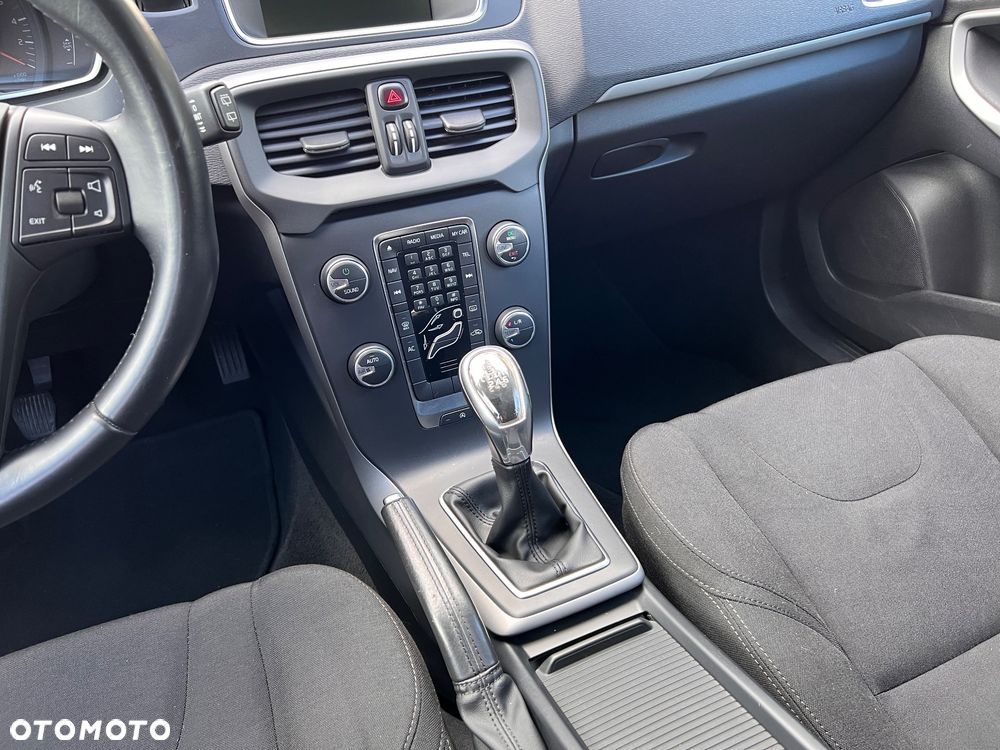 Volvo V40 D2 Kinetic - 37