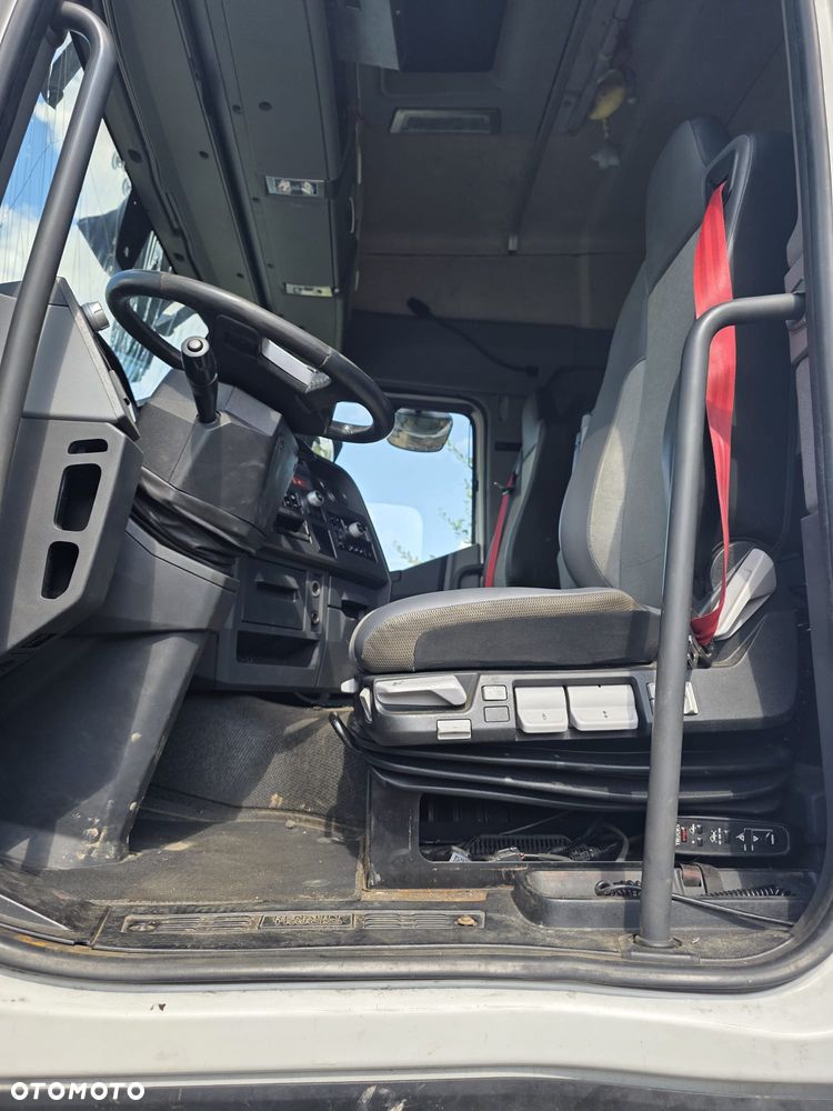 Renault GAMA T 460 powypadkowy odpala - 11