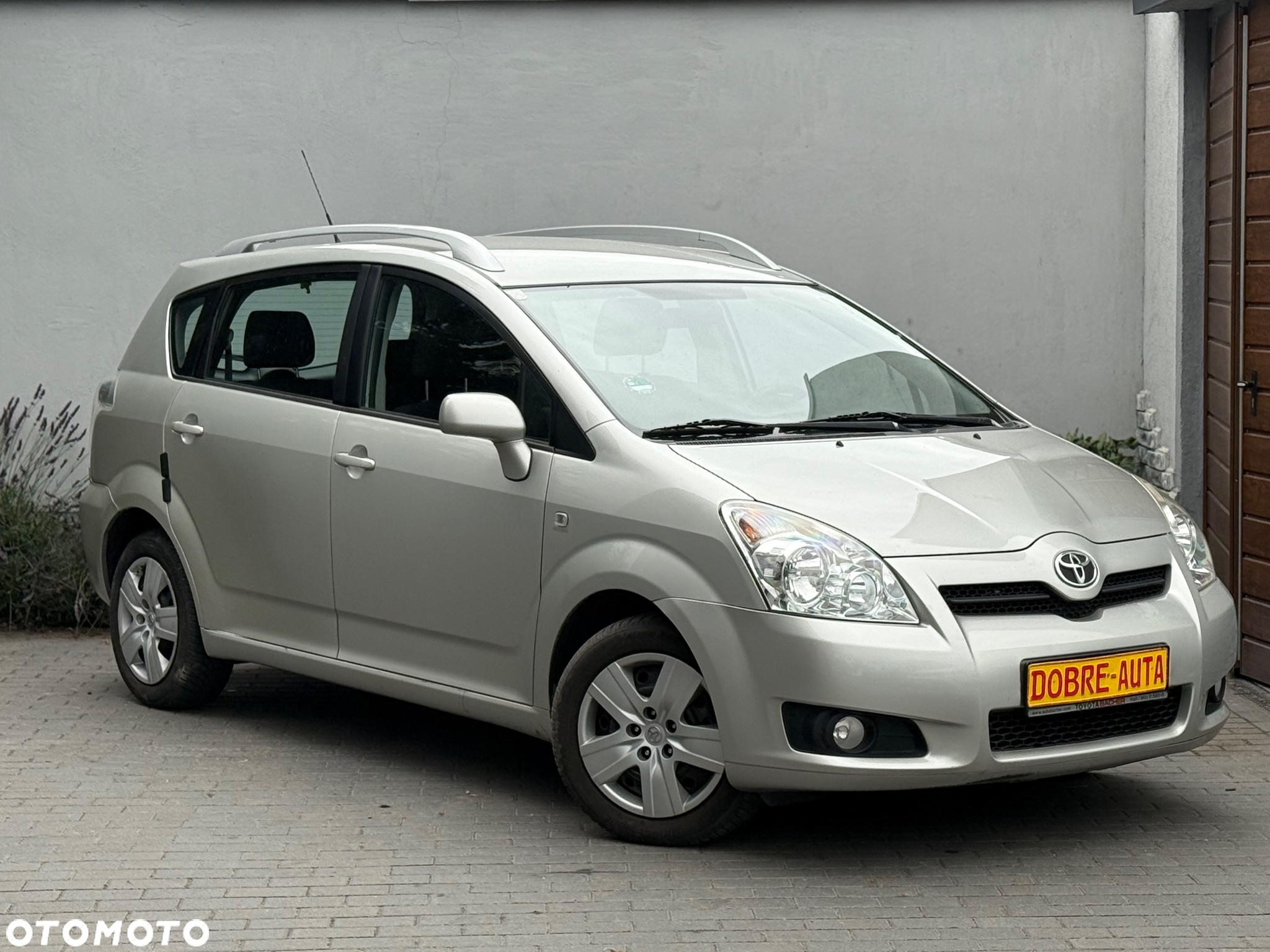 Toyota Corolla Verso 1.6 Premium + - 17