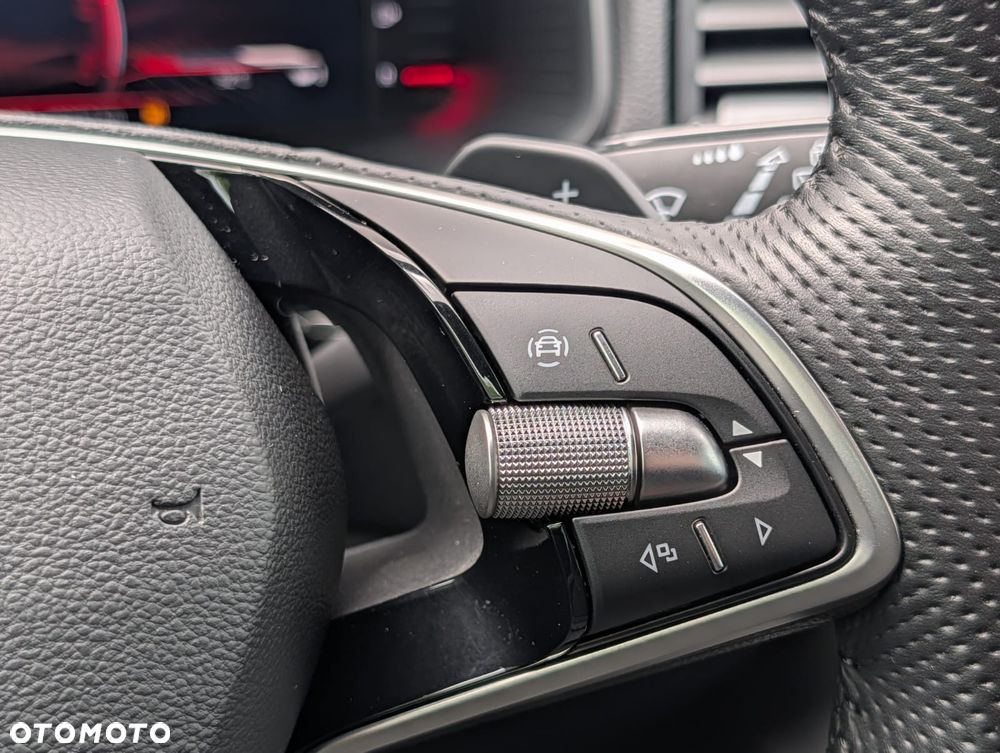 Skoda Karoq 1.5 TSI ACT Sportline DSG - 22
